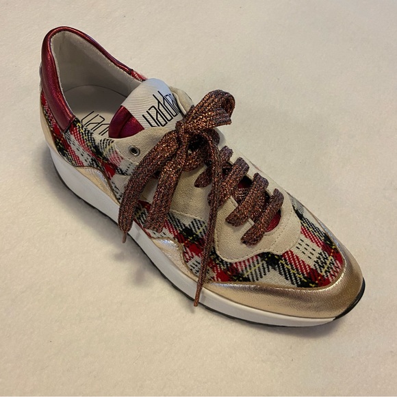 Vaddia Charcoal in Red Tweed Sneaker - Picture 3 of 6